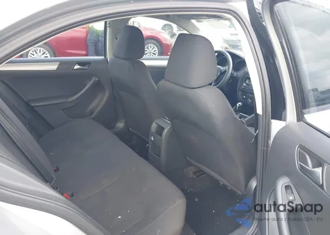 2015 Volkswagen Jetta 1.8T Se z USA, uszkodzony, nr VIN 3VWD17AJ4FM413010